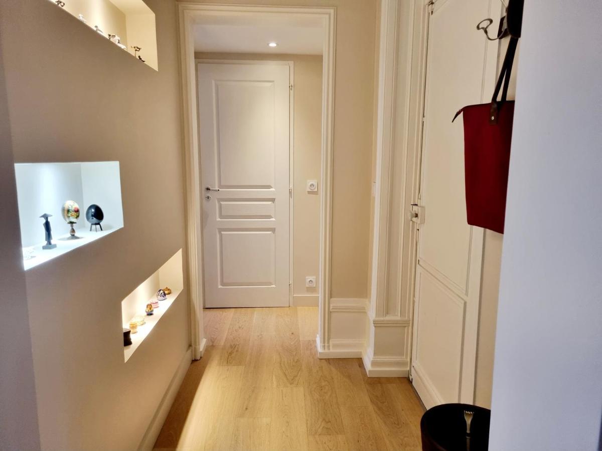 Face A L'Hotel De Ville Grand Et Lumineux Appartement Angouleme Exterior photo